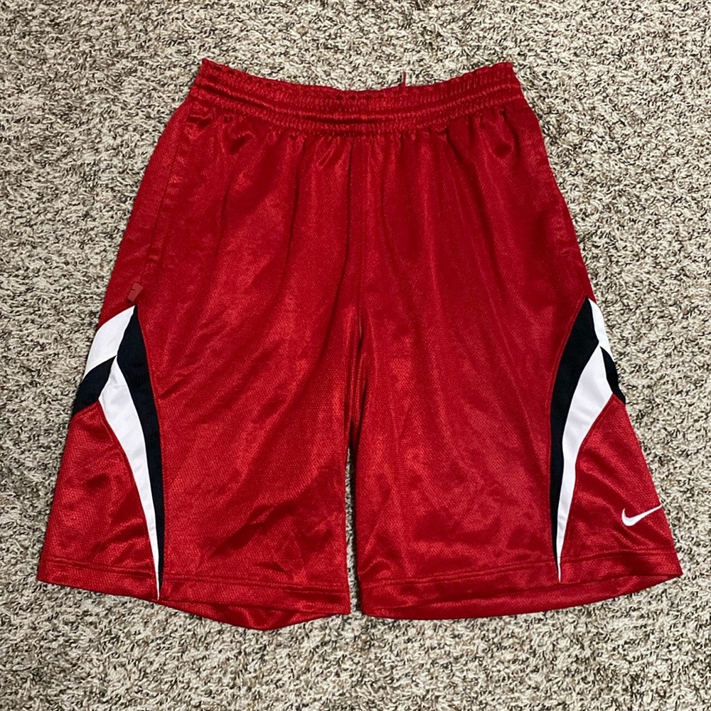 Men’s Nike Basketball Shorts - M